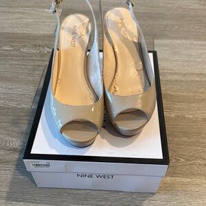Nine West Cream Peep Toe Heels with Slingback size 8